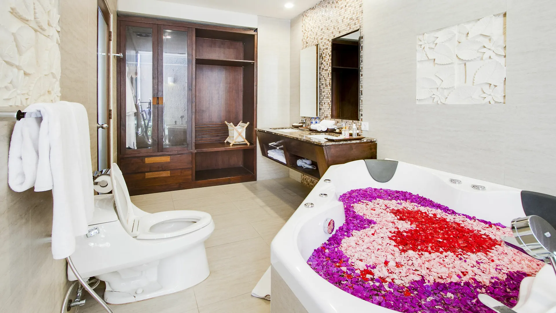 The Ula Villas Nusa Dua  0*, Nusa Dua (Bali)